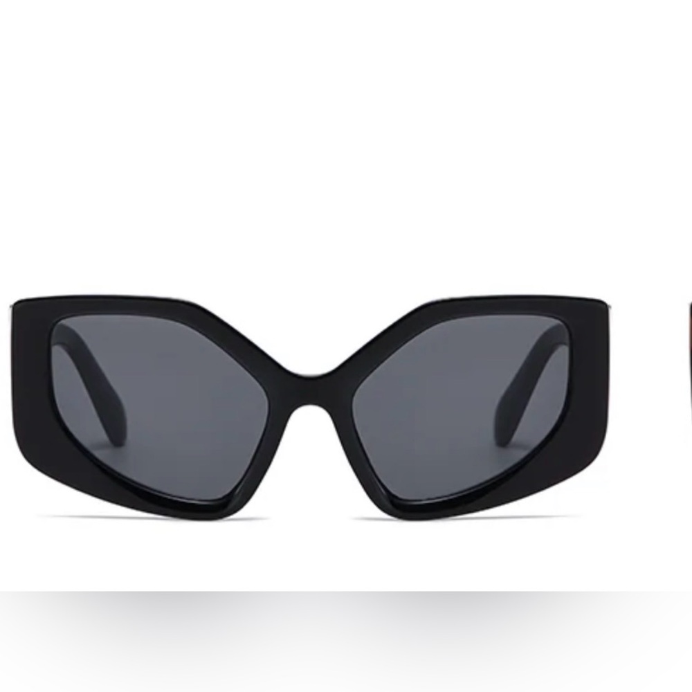 Black Cat-Eye Women's Sunglasses - Classic Oversized Frame